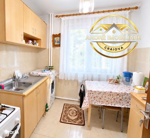 APARTAMENT 3 camere,Calea Severinului-Zona Supeco,Etajul 1/4,61mp - 2