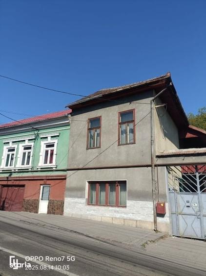 Casă cu 4 camere cu Teren 418 Mp în Central
