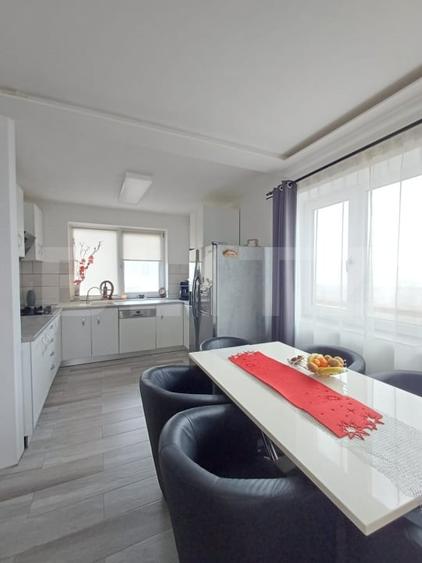 Casă individuală cu 4 camere cu Canalizare în Mihai Viteazu