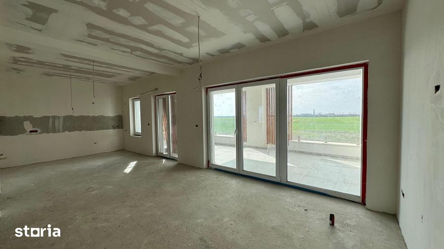 Apartament cu 3 camere decomandat în Torontalului