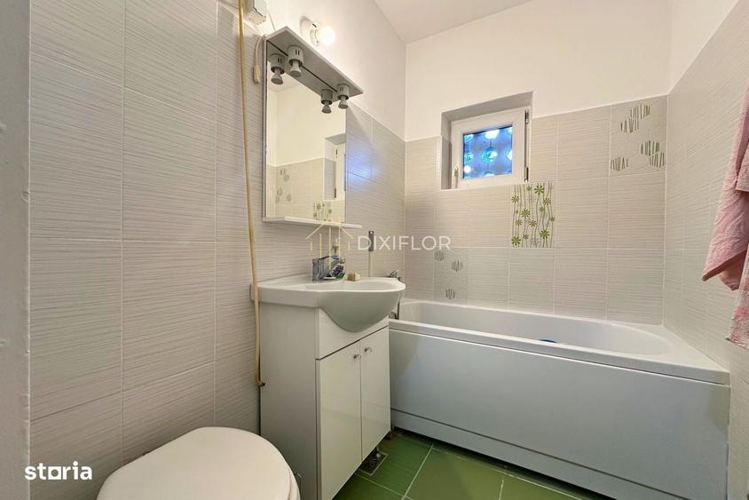 Apartament cu 3 camere decomandat în Cornișa