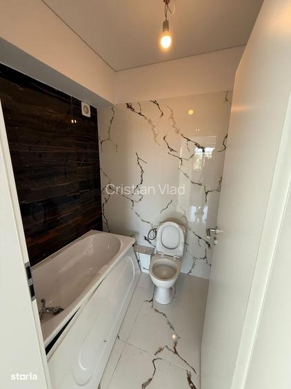 Apartament cu 3 camere , cu loc de parcare subteran ,metrou pacii.