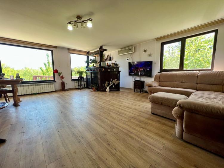 Casă cu 3 camere cu Teren 1200 Mp în Bârnova