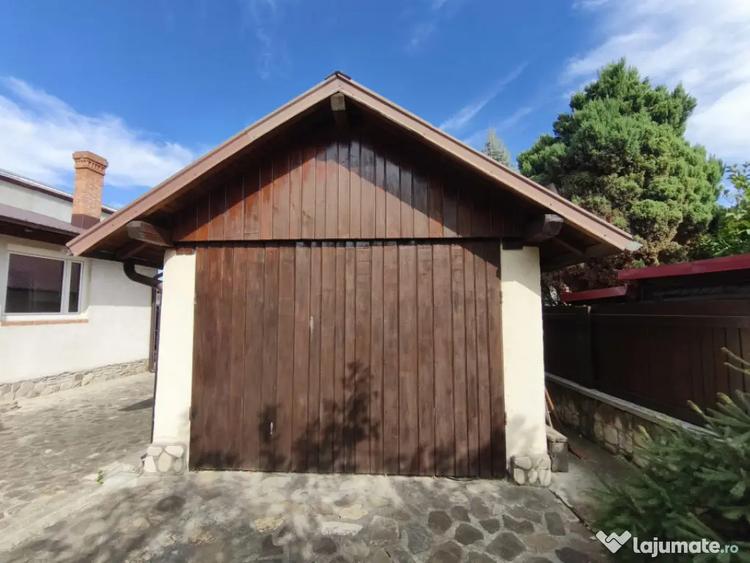 Casă cu 5 camere cu Teren 1500 Mp în Central