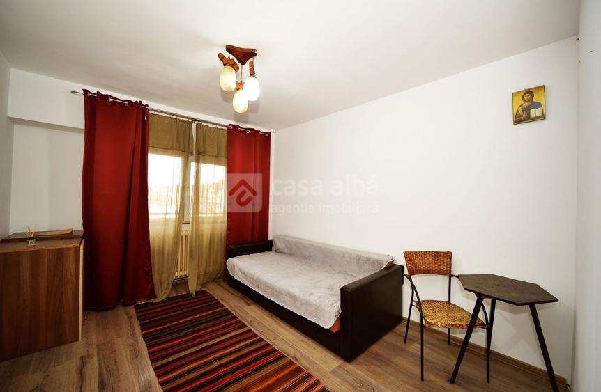 Apartament cu 4 camere decomandat, mobilat în Gară