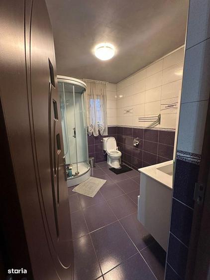 Casă cu 6 camere cu Teren 1200 Mp în Mociu