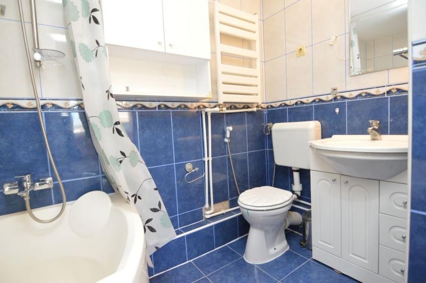 Apartament cu 3 camere decomandat, mobilat în Unirii