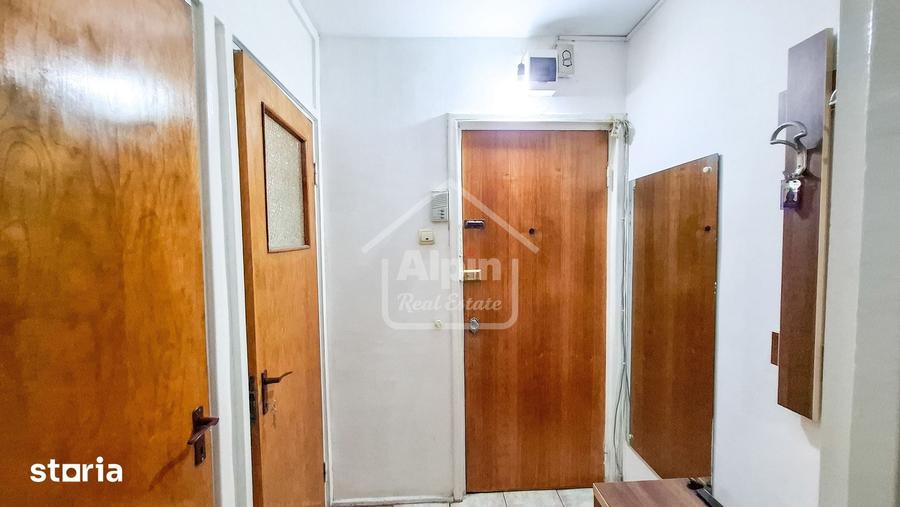 Apartament cu 2 camere semidecomandat în Centrul Civic