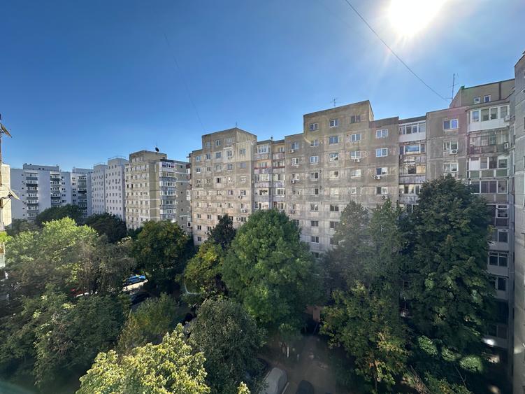 Apartament cu 2 camere decomandat în Tineretului