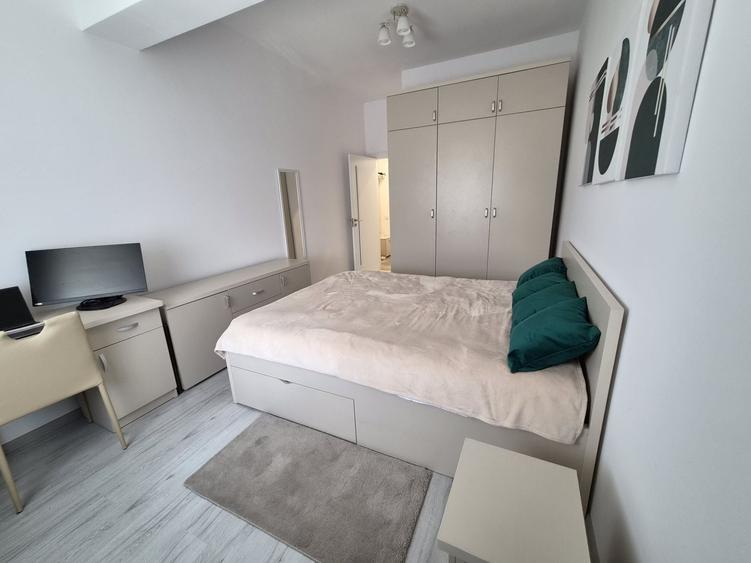 Apartament cu 2 camere decomandat în Central