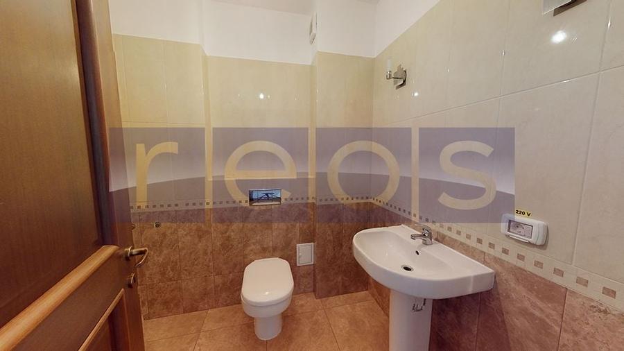 Apartament cu 4 camere decomandat în Beller