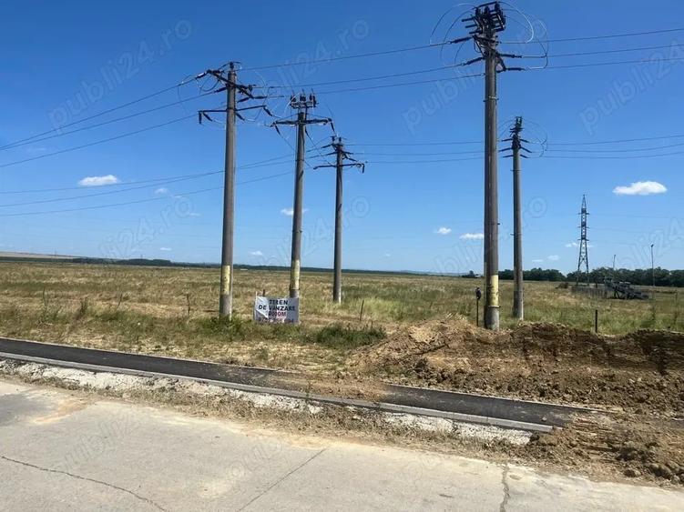 Teren de 9300 mp, în Central