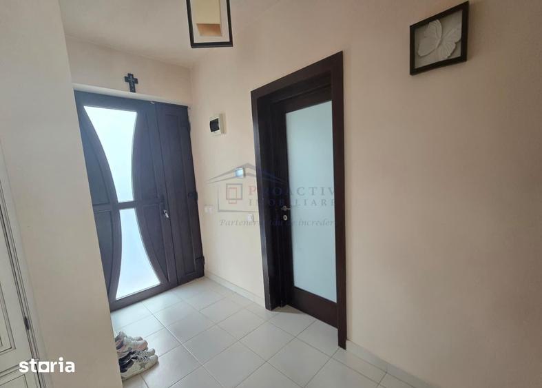 Casă cu 4 camere cu Teren 500 Mp în Șcheia