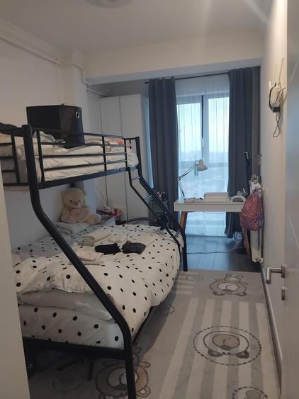 Apartament cu 3 camere decomandat în Energia