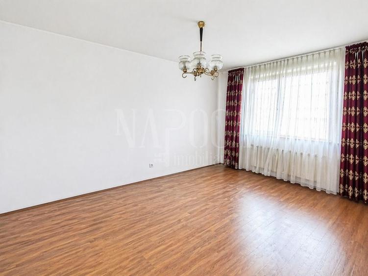Apartament cu 3 camere decomandat în Nufărul