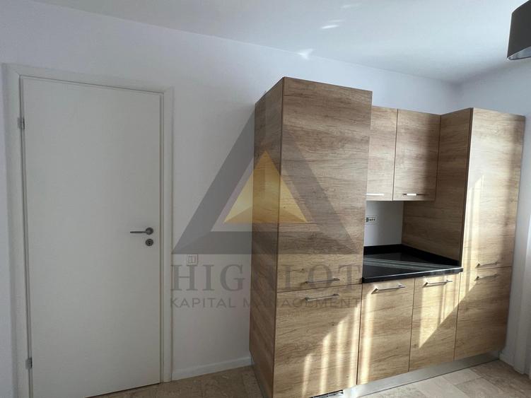 Casă cu 5 camere cu Canalizare în Pipera