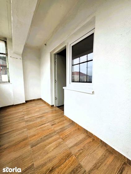 Apartament cu 2 camere decomandat în Podul de Fier