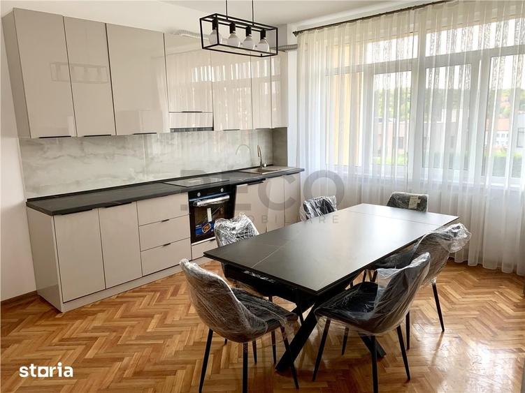 Apartament cu 3 camere decomandat în Central