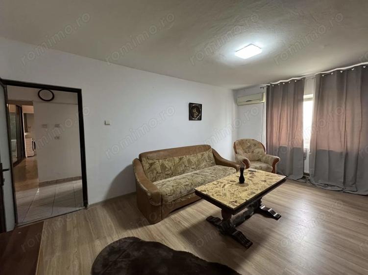 Apartament cu 3 camere decomandat, mobilat în Steaua