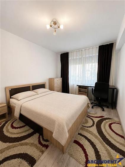 Apartament cu 2 camere decomandat, mobilat în Tractorul