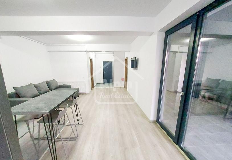Apartament cu 2 camere decomandat, mobilat în Tractorul