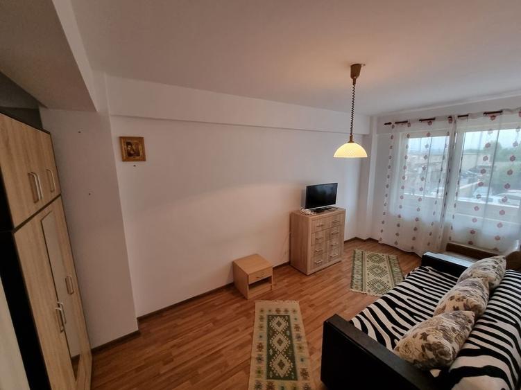 Garsonieră în Valea Adâncă