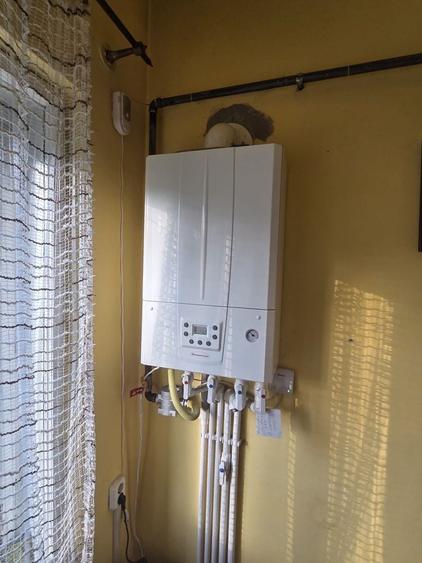 Casă cu 2 camere cu Teren 30 Mp în Petros