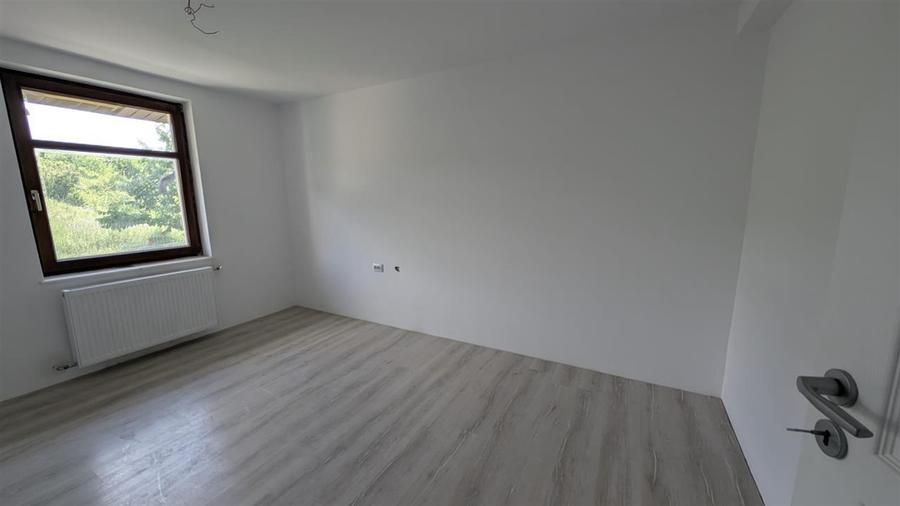 Casă cu 4 camere cu Teren 250 Mp în Bârnova