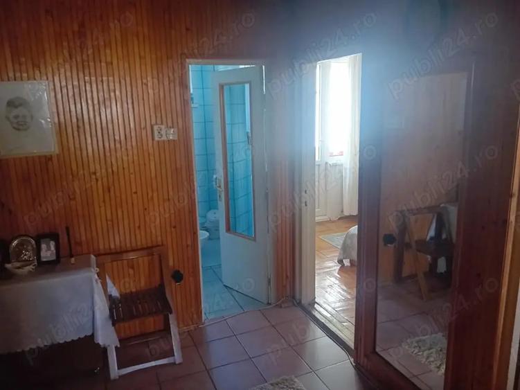 Apartament cu 3 camere decomandat în Precista