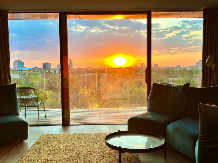 Apartament cu 4 camere decomandat în Floreasca