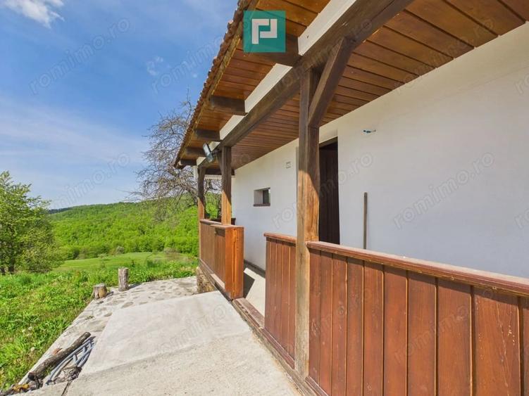 Casă cu Teren 2000 Mp în Dulcele