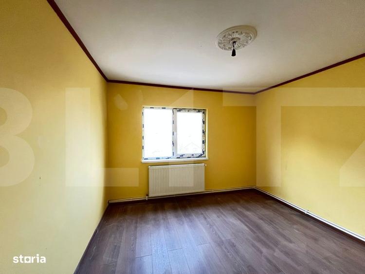 Apartament cu 4 camere decomandat în Central