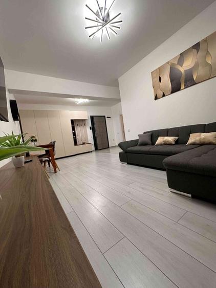 Apartament cu 2 camere semidecomandat în Păcii