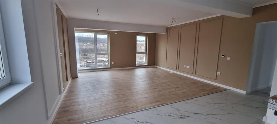 Apartament cu 3 camere decomandat în Păcurari