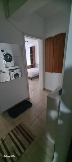Proprietar, închiriez apartament 2 camere decomandat  - 9