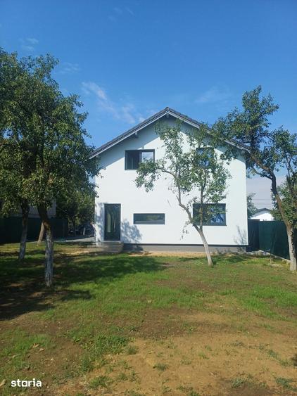 Vila noua direct de la proprietar, teren 539mp, la 13 km de Arad - 2