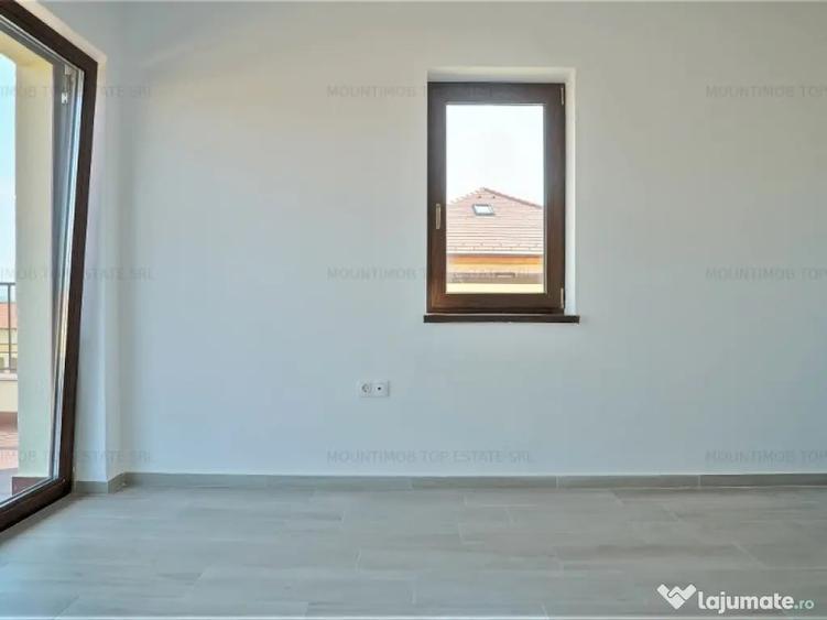 Apartament cu 3 camere decomandat în Cristian
