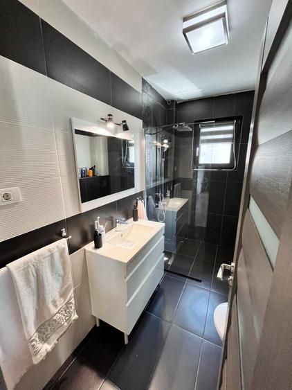 Apartament cu 3 camere decomandat în Bună Ziua