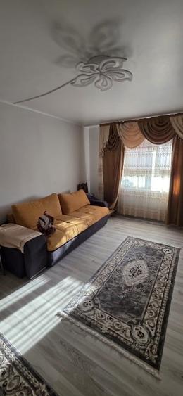 Apartament cu 3 camere decomandat, mobilat în Km 4-5