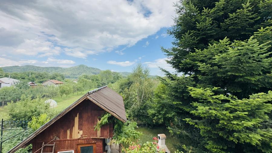 Casă individuală cu 4 camere cu Teren 1800 Mp în Homorâciu