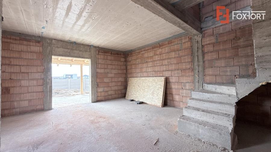 Duplex cu 4 camere cu Canalizare în Moșnița Veche