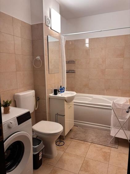 Direct proprietar| Apartament tip studio 43mp| Mobilat complet| Loc de parcare propriu| Sanpetru - 400Euro - 7