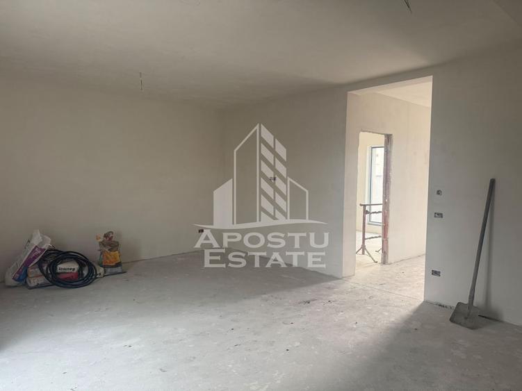 Duplex cu 5 camere cu Canalizare în Ghiroda