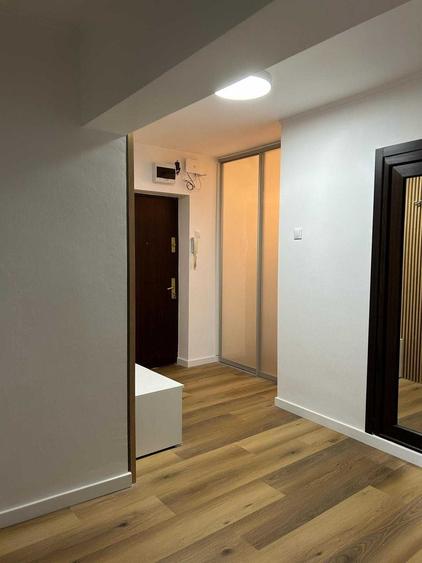 Apartament cu 2 camere decomandat în Crângași