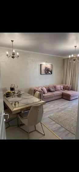 Apartament cu 3 camere în Palazu Mare
