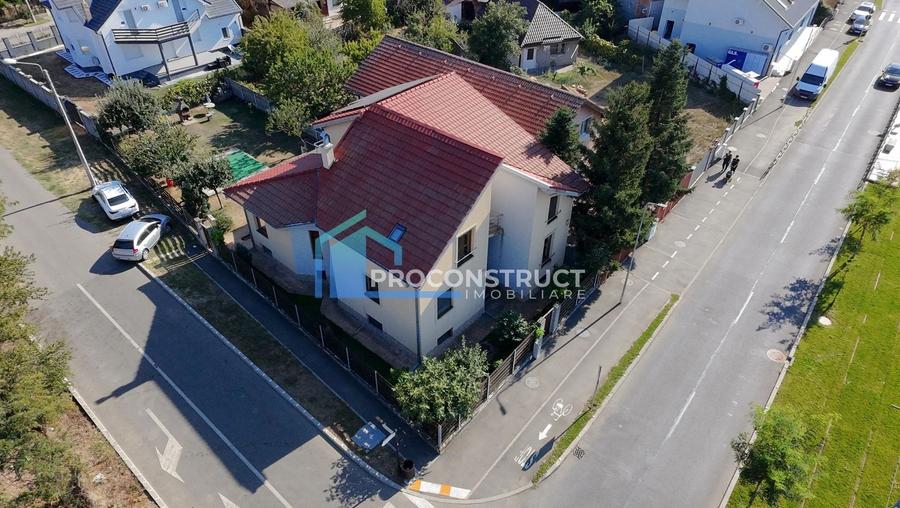 Casă individuală cu 9 camere cu Canalizare în Bogdăneștilor