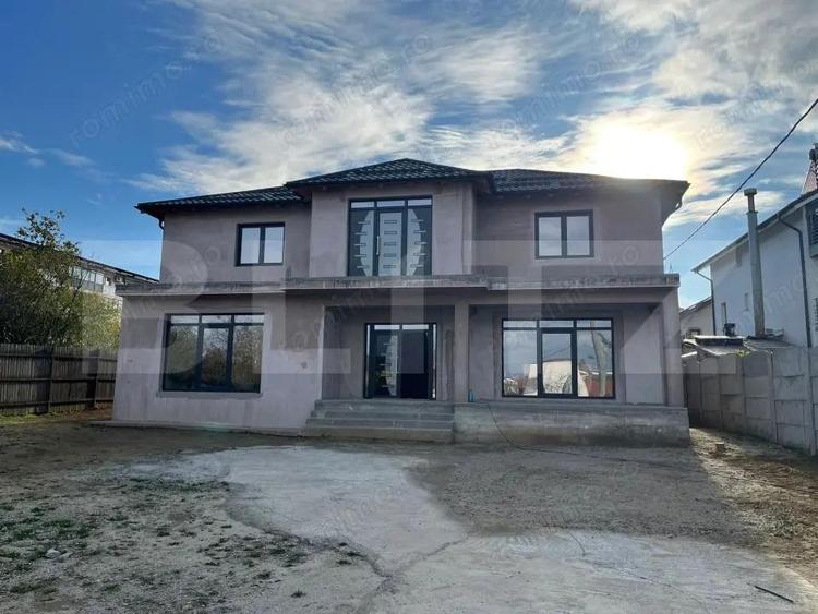 Casă cu Teren 1200 Mp în Central