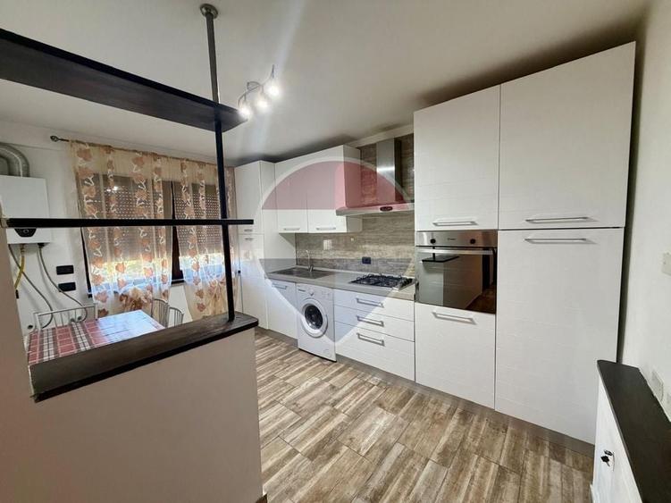 Apartament cu 2 camere decomandat în Gară