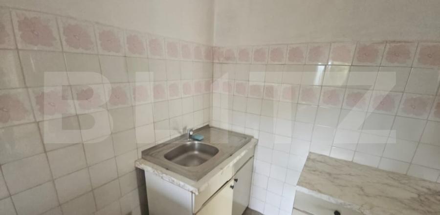Apartament cu 3 camere decomandat, mobilat în Micro 39