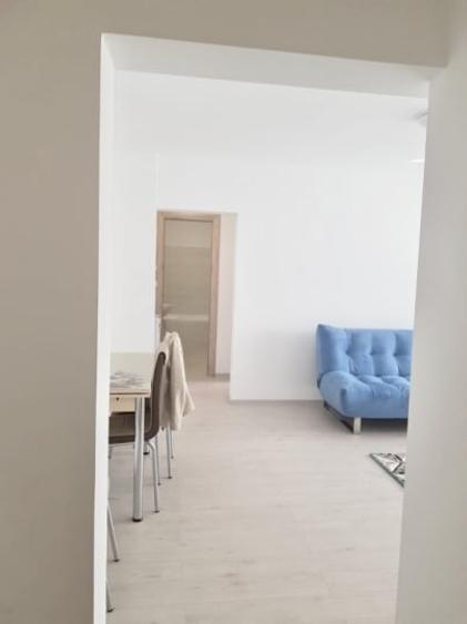 Apartament cu 2 camere decomandat, mobilat în Iancului